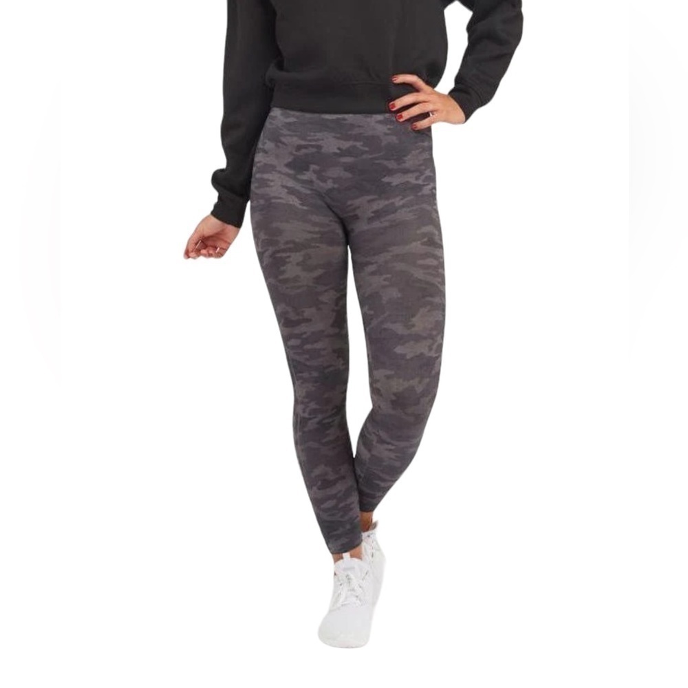Spanx Look At Me Now Gray Camo Leggings Small